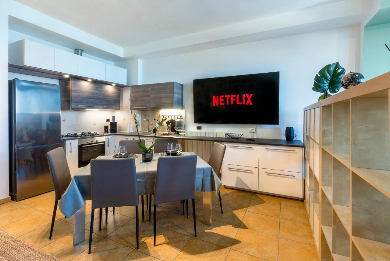 Cavour Elegante Loft In Centro Leilighet Macerata Eksteriør bilde